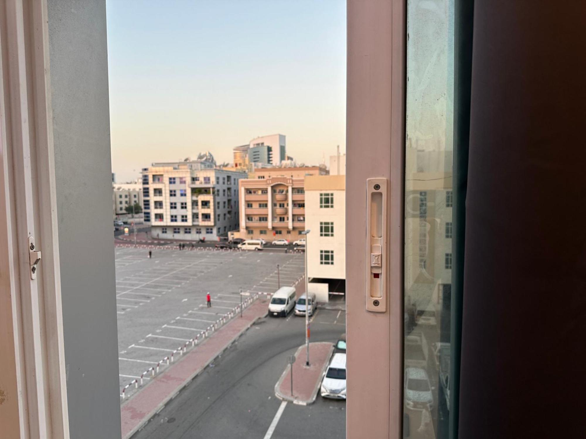 Partition Room In Al Seef Near Burjuman Metro Dubai Exterior photo